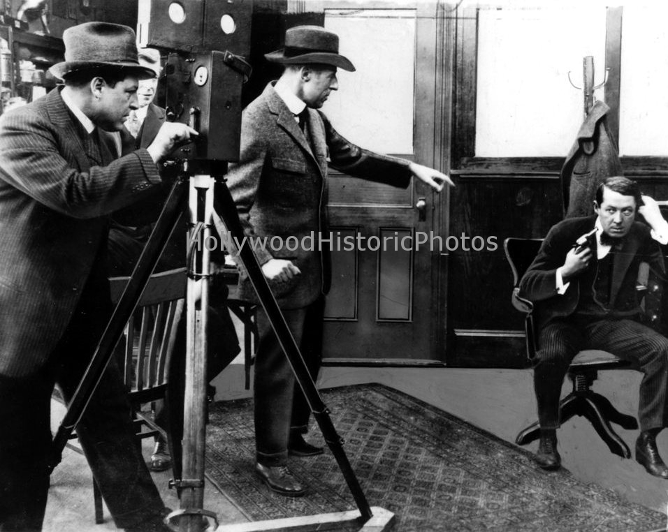 Griffith Bitzer and Henry Walthall.jpg